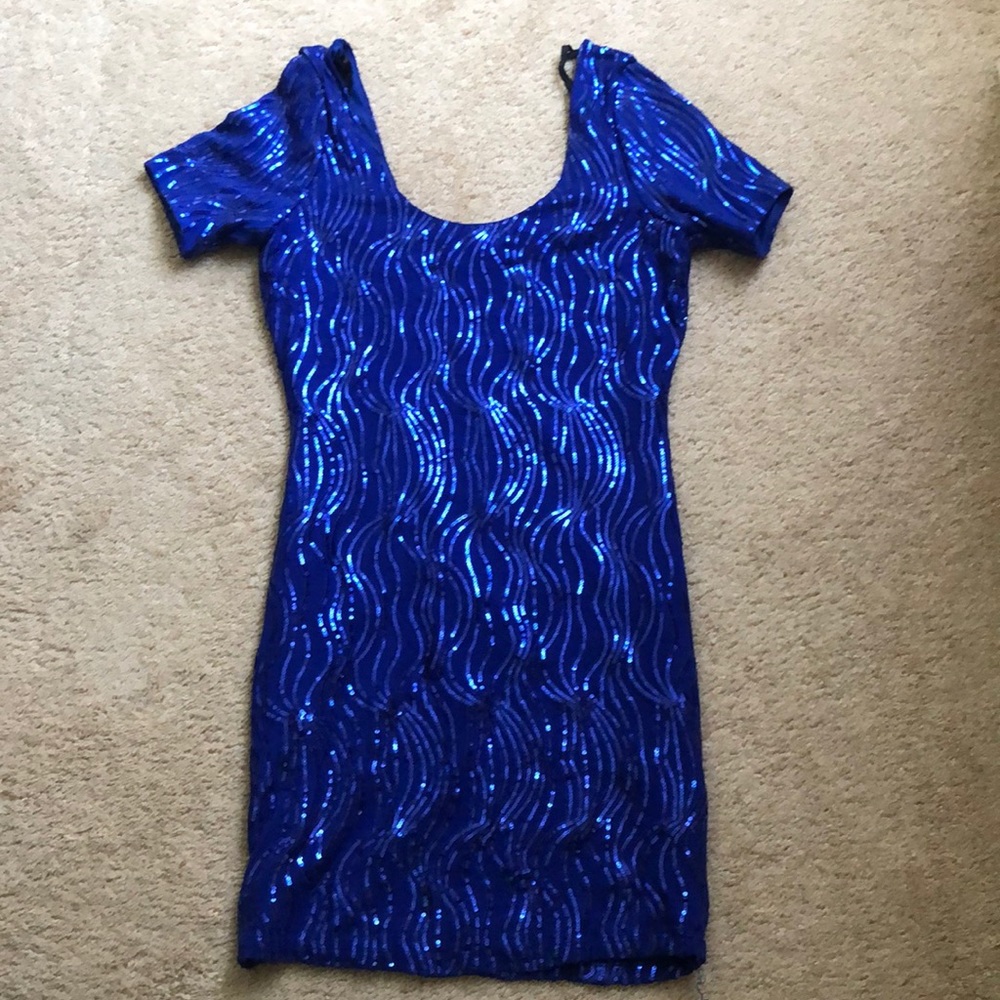 Royal blue dress never worn but has no tags
